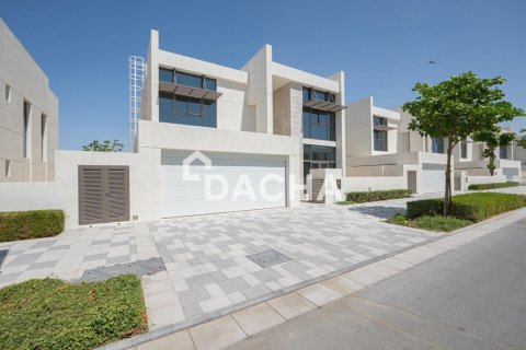 Villa de 4 dormitorios en District One, UAE No. 168877 3
