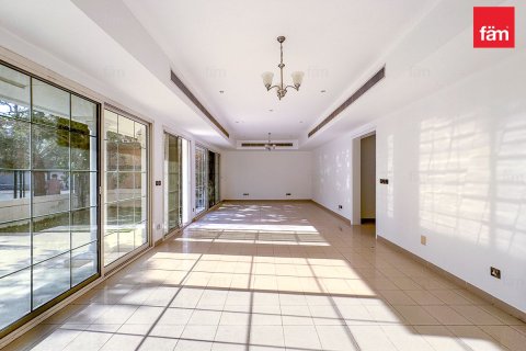 4 bedrooms Villa in Umm Suqeim, UAE No. 134122