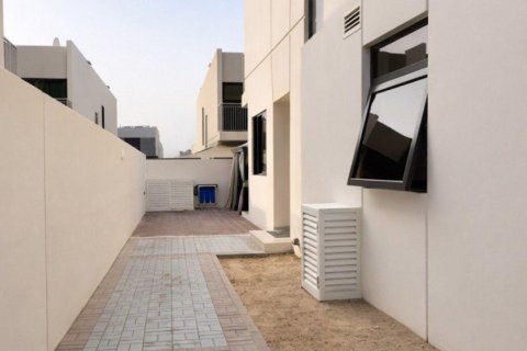 Таунхаус с 3 спальнями в DAMAC Hills (Akoya by DAMAC), ОАЭ №137549 13