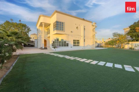 5 bedrooms Villa in Al Barsha, UAE No. 137206 9