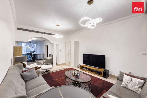 5 bedrooms Villa in Al Barsha, UAE No. 137206 3