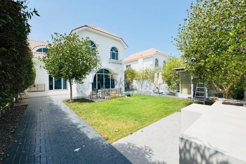 4 غرف نوم فيلا  رقم 106143 27