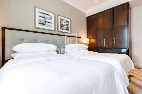 Квартира с 2 спальнями в The Address Residence Fountain Views, ОАЭ №202592 8