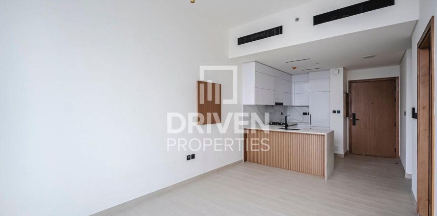 1 bedroom Apartment in District 15, UAE No. 201860