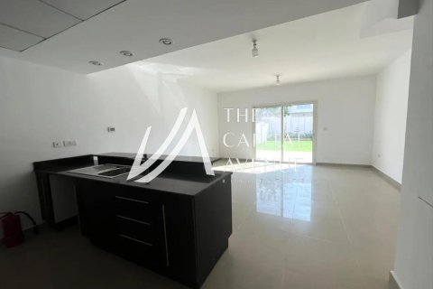 2 bedrooms Townhouse in Al Reef, UAE No. 86445 3