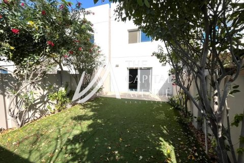 2 bedrooms Townhouse in Al Reef, UAE No. 86445 1