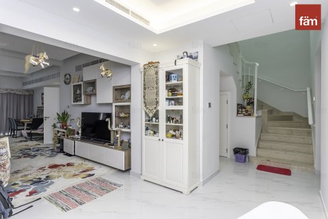 Villa de 4 dormitorios en Dubai, UAE No. 103338 13