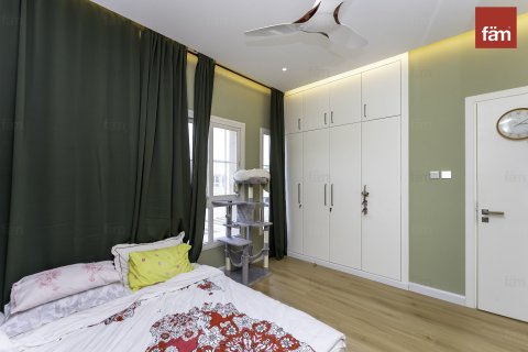 Villa de 4 dormitorios en Dubai, UAE No. 103338 9