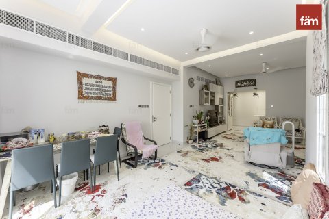 Villa de 4 dormitorios en Dubai, UAE No. 103338 29