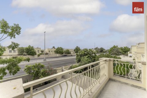 Villa de 4 dormitorios en Dubai, UAE No. 103338 26