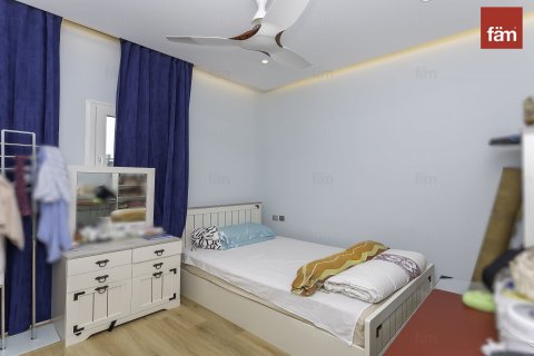 Villa de 4 dormitorios en Dubai, UAE No. 103338 8