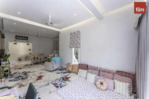 Villa de 4 dormitorios en Dubai, UAE No. 103338 21