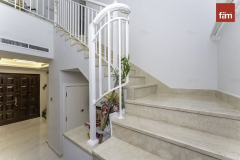 Villa de 4 dormitorios en Dubai, UAE No. 103338 27