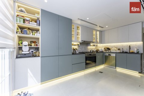 Villa de 4 dormitorios en Dubai, UAE No. 103338 3