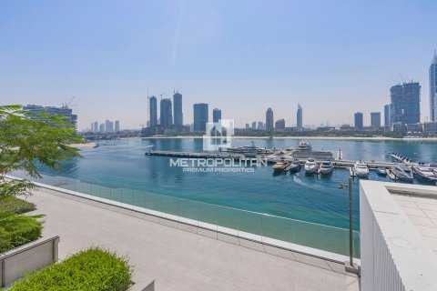 Apartment de 2 dormitorios en EMAAR Beachfront, UAE No. 62252 23
