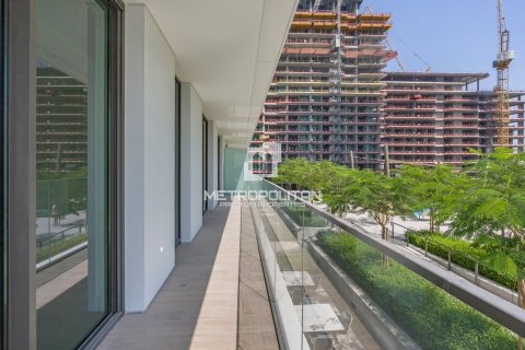 Apartment de 2 dormitorios en EMAAR Beachfront, UAE No. 62252 24