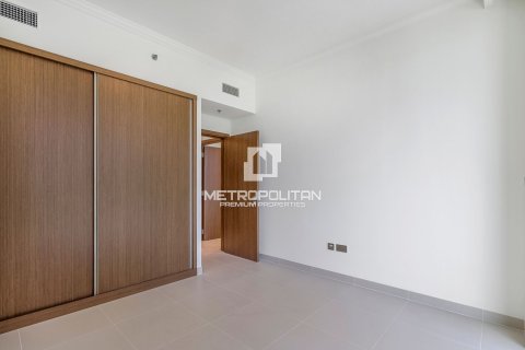 Apartment de 2 dormitorios en EMAAR Beachfront, UAE No. 62252 7