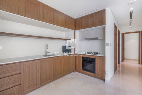 Apartment de 2 dormitorios en EMAAR Beachfront, UAE No. 62252 9