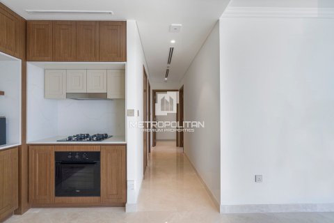 Apartment de 2 dormitorios en EMAAR Beachfront, UAE No. 62252 8