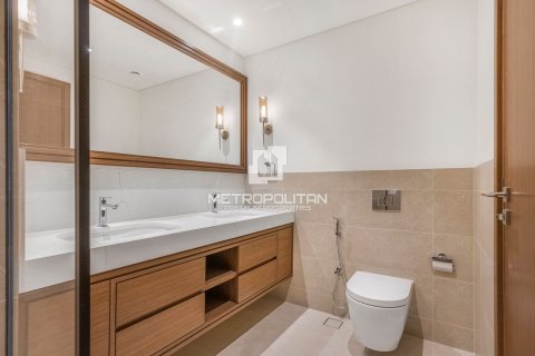 Apartment de 2 dormitorios en EMAAR Beachfront, UAE No. 62252 17