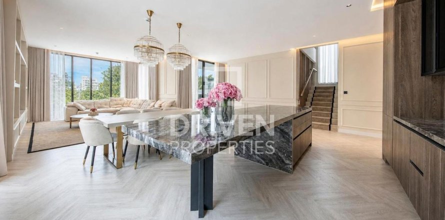 6 bedrooms Villa in Harmony, UAE No. 204047