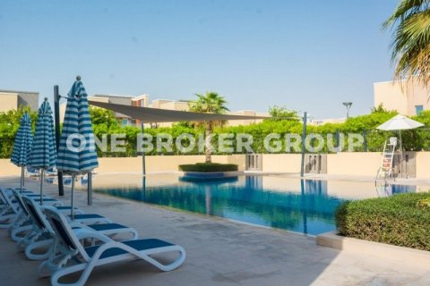 3 غرف نوم فيلا في البرشاء, الإمارات العربية المتحدة رقم 774 15