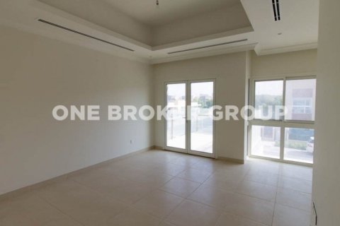 Villa de 4 chambres à Al Barsha, UAE No. 777 15