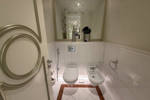 62m² Apartment in Palm Jumeirah, UAE No. 187011 8