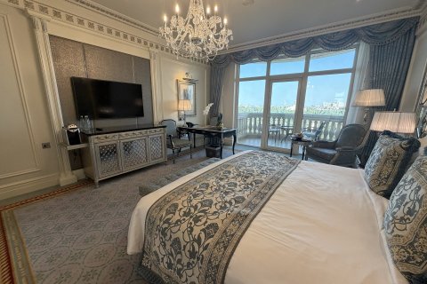62m² Apartment in Palm Jumeirah, UAE No. 187011 4