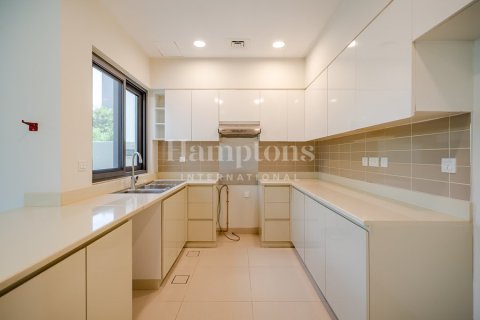 Villa de 5 dormitorios No. 118470 4