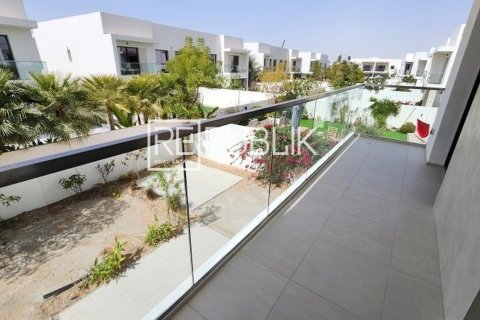 4 bedrooms Villa in ASPENS Yas Island, UAE No. 96733 4