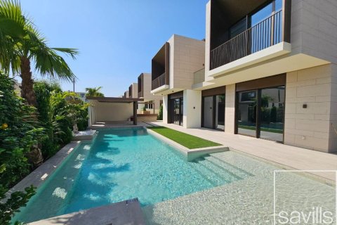 Villa de 5 dormitorios  No. 123632 2