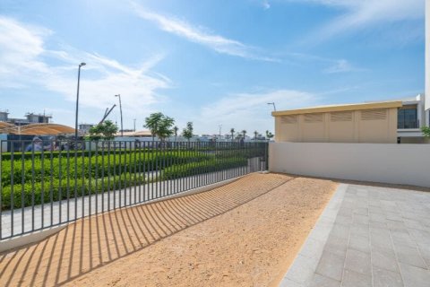 4 bedrooms Townhouse in Dubai, UAE No. 151073 13