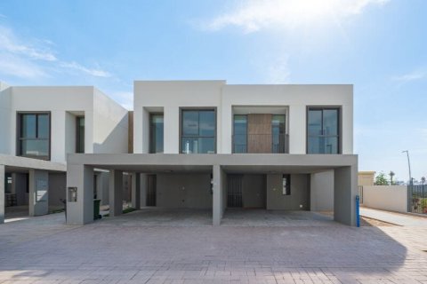 4 bedrooms Townhouse in Dubai, UAE No. 151073 10