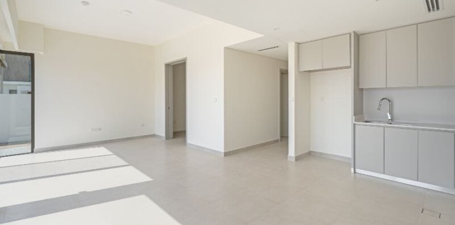 4 bedrooms Townhouse in Dubai, UAE No. 151073