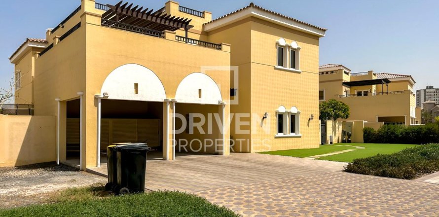 Вилла с 5 спальнями в The Villa, ОАЭ №209399