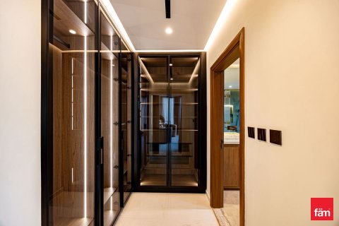 5 bedrooms Villa in Dubai, UAE No. 147697 17