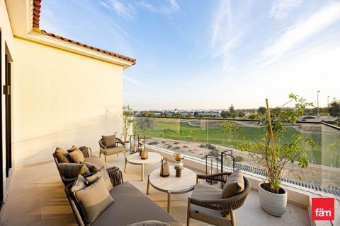 5 bedrooms Villa in Dubai, UAE No. 147697 6