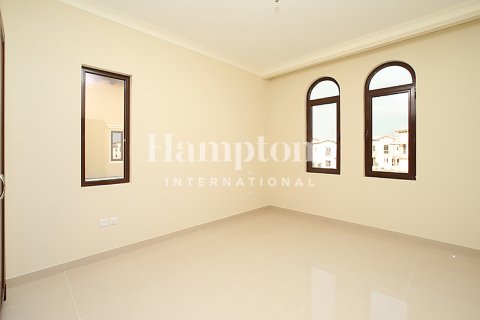 4 bedrooms Villa in Rasha, UAE No. 73282 4