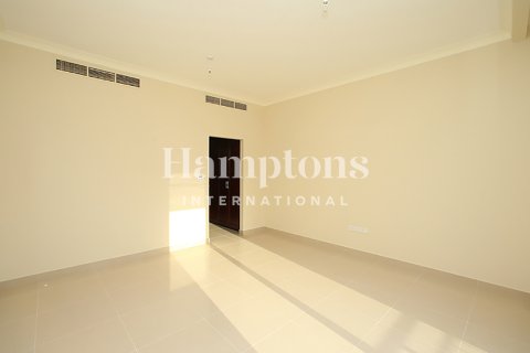 4 bedrooms Villa in Rasha, UAE No. 73282 3