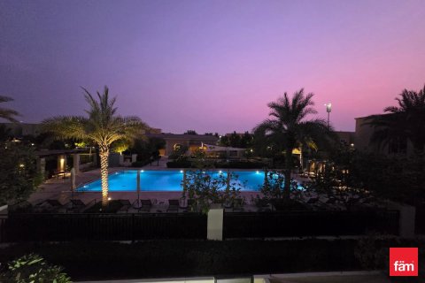 Villa de 4 dormitorios No. 127304 10