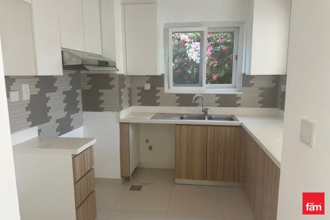 Villa de 4 dormitorios No. 127304 3