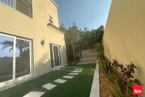 Villa de 4 dormitorios No. 127304 11