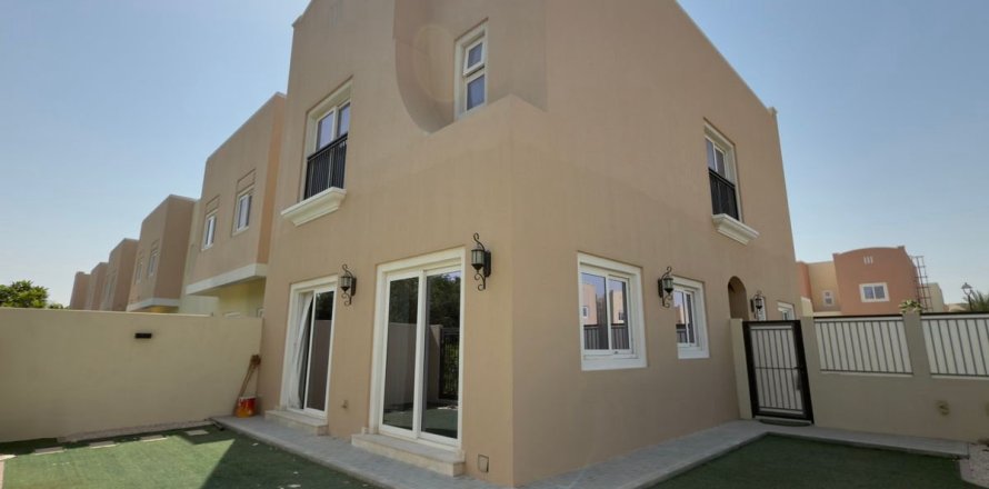 4 bedrooms Townhouse  No. 116145