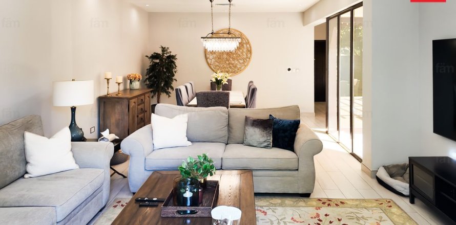 4 bedrooms Townhouse in Dubai, UAE No. 166284
