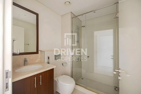Apartment de 2 dormitorios en BLVD Crescent, UAE No. 193148 6
