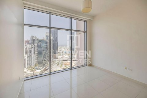 Apartment de 2 dormitorios en BLVD Crescent, UAE No. 193148 11