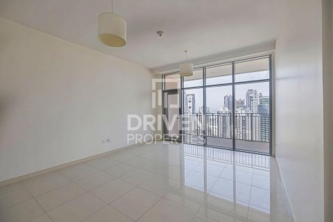 Apartment de 2 dormitorios en BLVD Crescent, UAE No. 193148 12