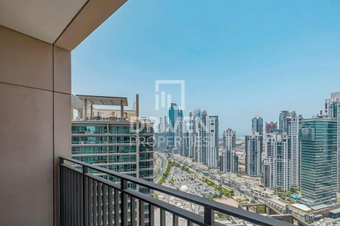 Apartment de 2 dormitorios en BLVD Crescent, UAE No. 193148 3
