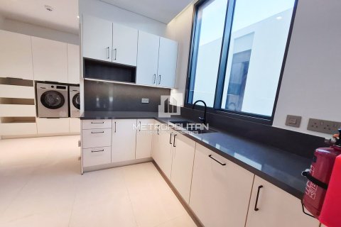 Villa de 5 dormitorios No. 130256 24